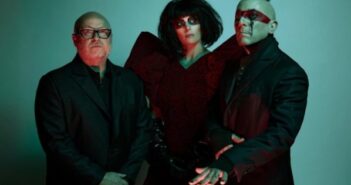 Puscifer anuncia nuevo disco y presenta nuevo tema «Self Evident»